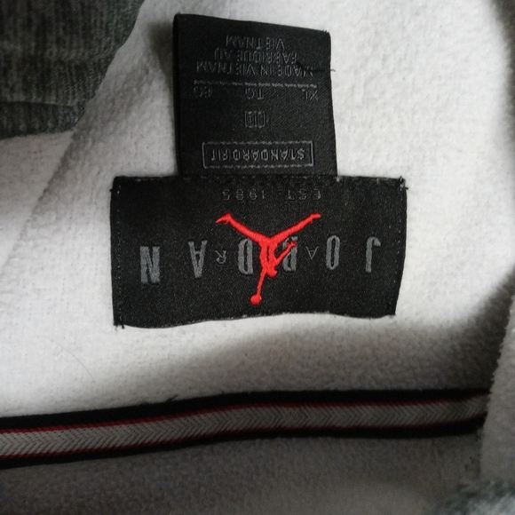 Track jackets .Phillies throwback jersey. Jordan - Picture 11 of 16